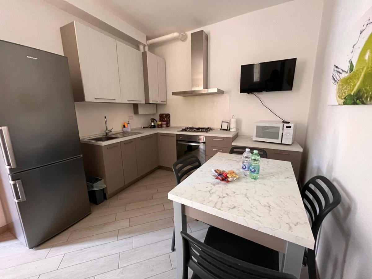 Guest house Belsorrisovarese Elegance Private Parking -with Reservation- 2*