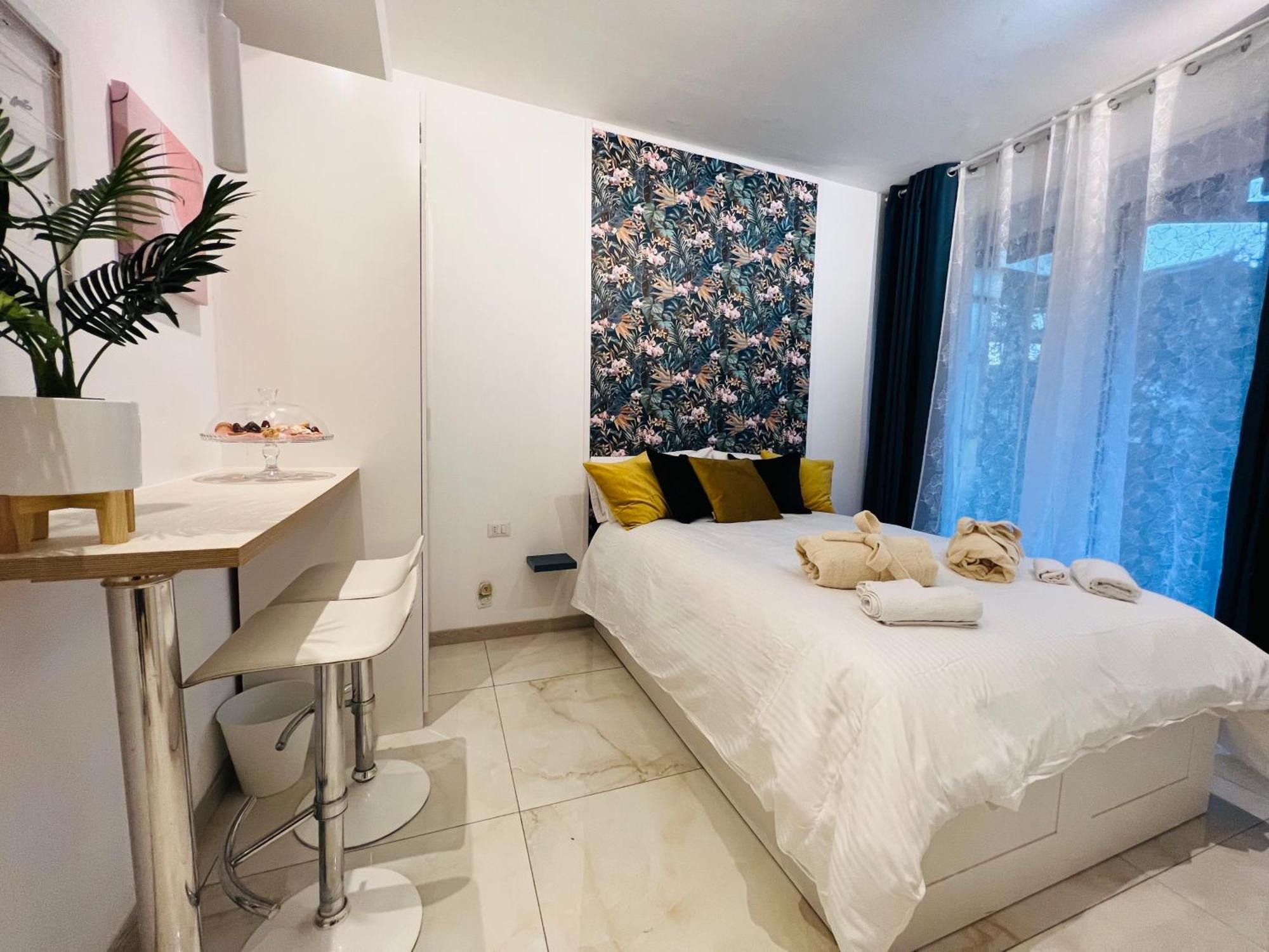 Belsorrisovarese Elegance Private Parking -with Reservation- 2* Varese
