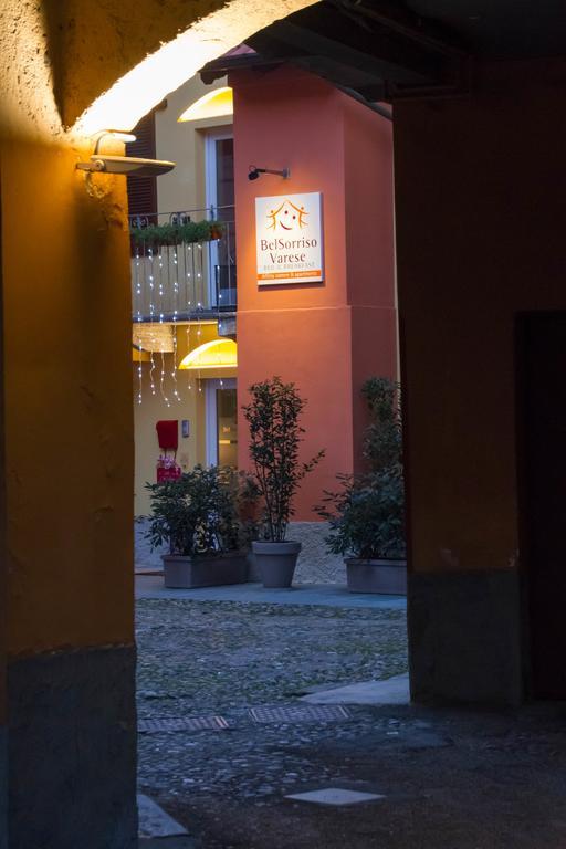 Belsorrisovarese Elegance Private Parking -with Reservation- Gasthof 2*